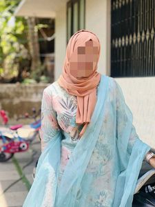 Floral Print Kurti  Set with Embellished Neckline