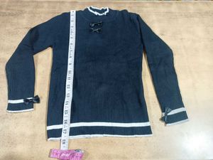 Cute Black Knit Top with Bows