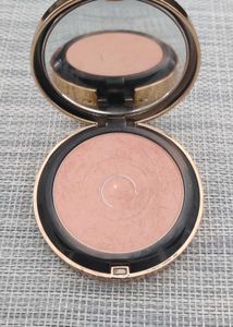 Swiss Beauty - Silky&amp;Smooth Oil Control Powder