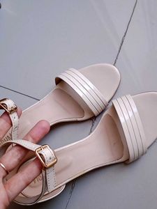 Stilettos/Kitten Heels (Cream Color/Beige/Off Whit