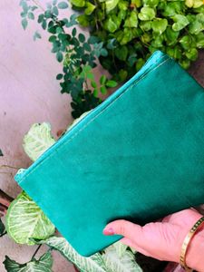 Handcrafted Green Bandhani Print Purse