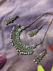 Studded Jewellery Set