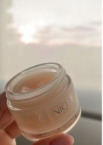 Clinique Moisture Surge 100H