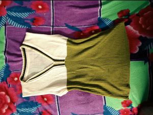 Stylish Color Block Sleeveless Top