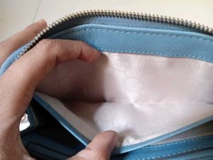 Michael kors sling bag