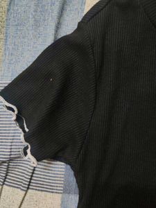 Black Ribbed Tee