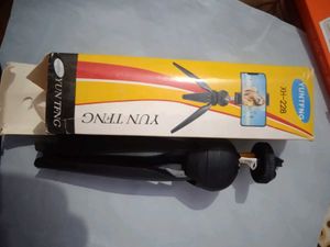 Yunteng Mini Tripod