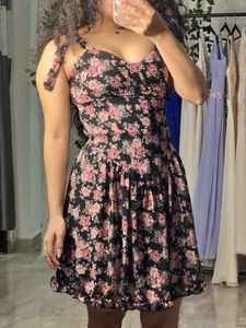 Floral Mini Dress (paded)