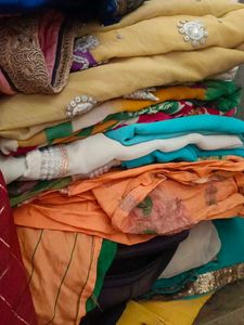 8 Set Clothes Combos Saree Tshirt Pant Sabkuch