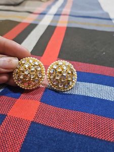 Elegant Kundan Stud Earring