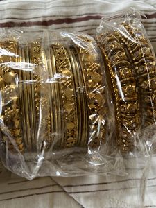 5 Set Bangles Full Box