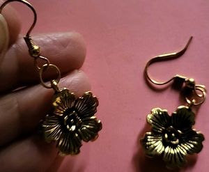 Floral Drop Earrings_Antique Look [NEW]