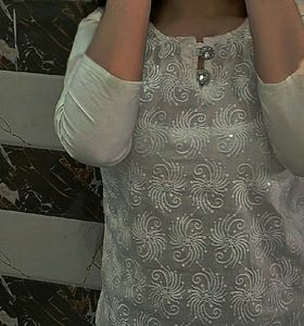 Chikankari Beautiful Kurti
