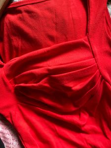 💋🍷 Red Ruched Crop Top