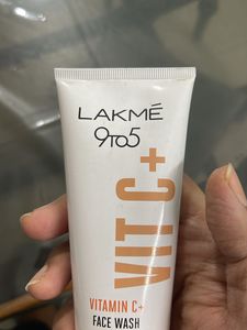 Lakme Vit C + facewash