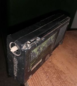 Non-working Vintage portable Radio