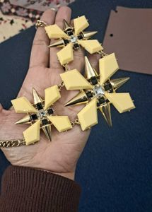 OFF WHITE AND GOLDEN NECKPIECE