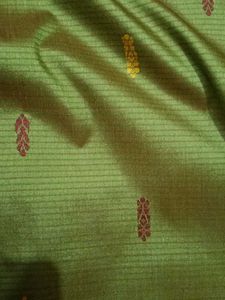 Green &amp; Gold  Maroon Handloom Saree