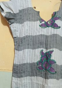 Kurti White And Grey Color -  Offer
