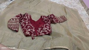 Elegant gold crush saree