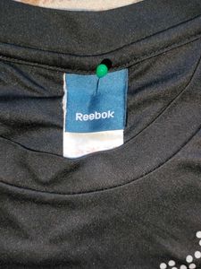 Reebok Black Graphic T-Shirt