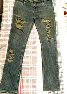 Super Stylish Ripped and Distressed Denims