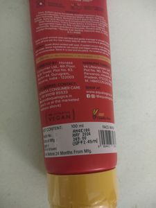 Aqualogica Detan Smoothie Facewash