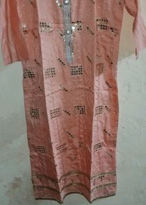 Women&#39;s Pink Ethnic Motif Embroidered Chiffon Suit