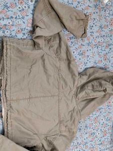 *PRICE DROP*🔥Beige Crop Jacket – Cozy, Stylish