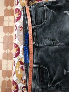 A Baggy Jeans pant
