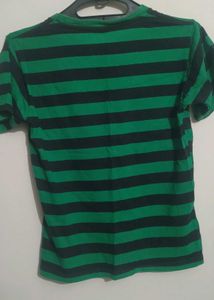 Green &amp; black lining tshirt