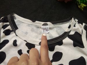 🥳Flate Sell 🥳Shein Cow Print Crop Top