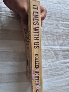 It Ends With Us by Colleen Hoover