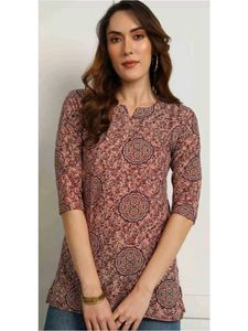 women poly crepe v neck printed kurti