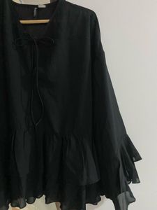 H&amp;M BLACK TUNIC TOP