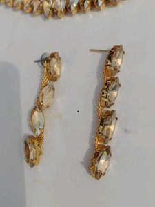 Pendent Set