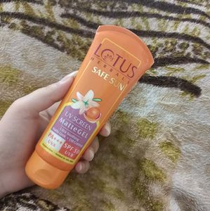 Lotus Herbals Safe Sunscreen