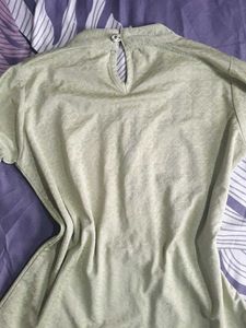 flowy green top