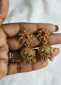 Elegant Traditional Jewelry Set