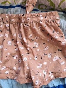 Tie Stretchable Shorts