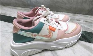 Colorblock Chunky Platform Sneakers!