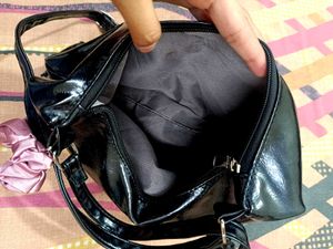 Butterfly Black Handbag Cum Backpack