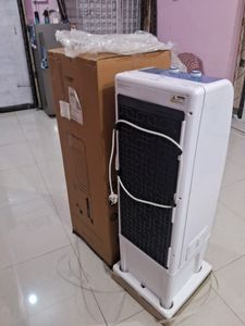 Tower Cooler With 30L Capacity Brand New