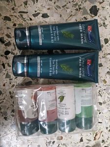Dr. Batra's Face Wash Set And Biotique Travel Kit