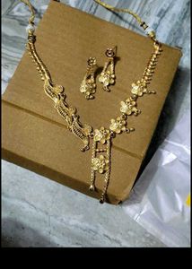 Jwellery Set With Earning Golden Polish New