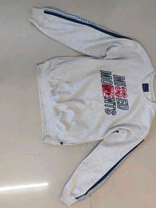 Stylish Graphic Print Sweatshirt