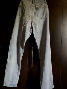 High Waist Mom Jeans – Light Wash