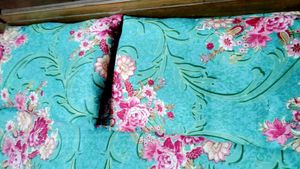 Floral Print Bedding Set With Pillow Cover