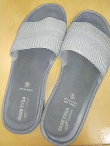 Flipflop and Slippers.