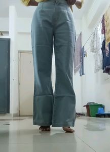 Women&#39;s Jeans